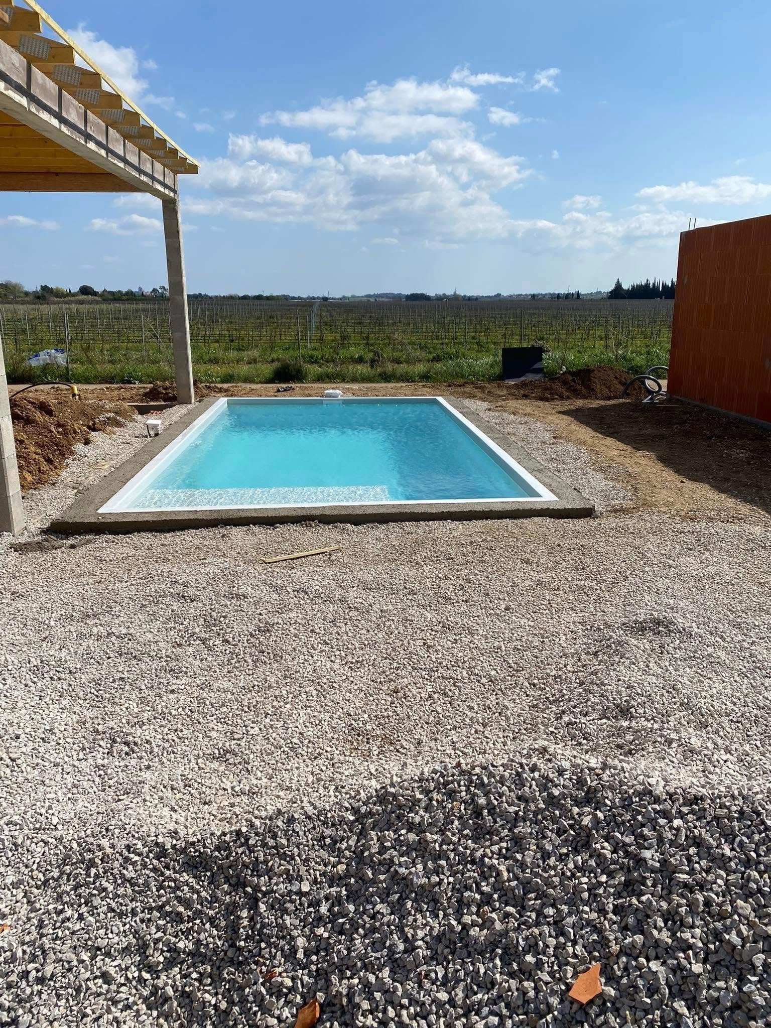 Piscine coque Portofino KP Direct installée à Bouches-du-Rhône (13) (13)
